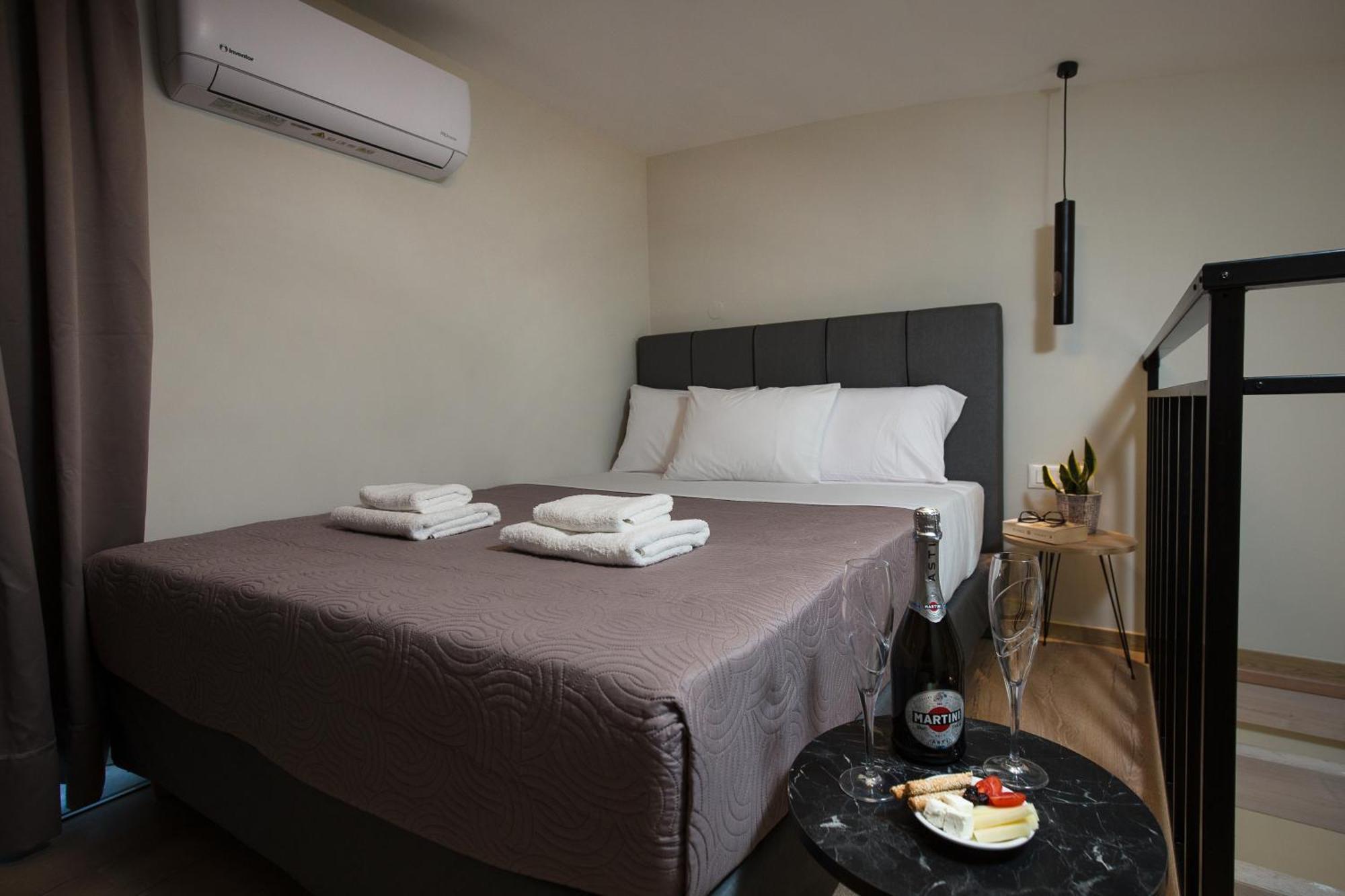 Cove Elafonisi Apartments Agios Pandeleimon  Exteriör bild