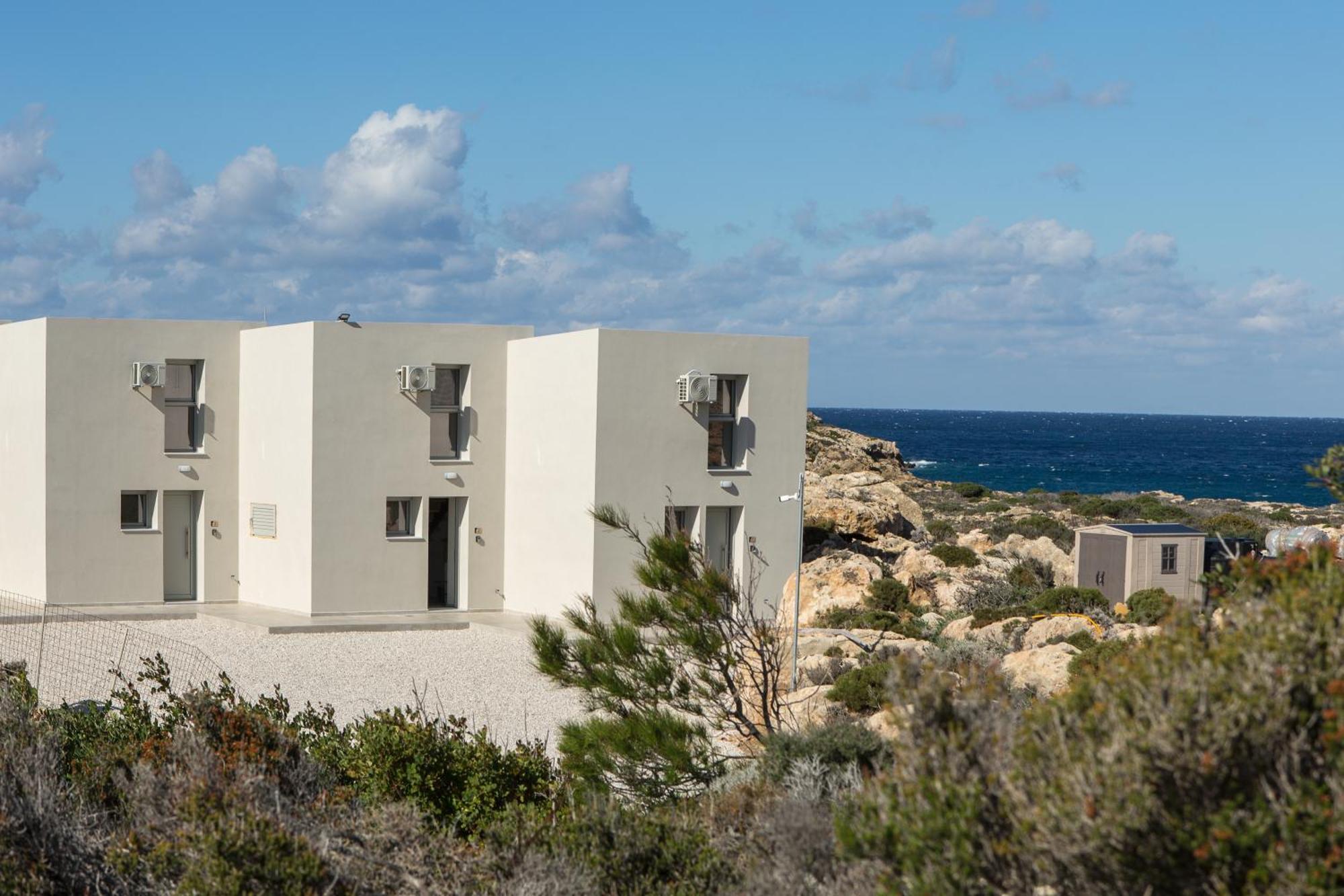 Cove Elafonisi Apartments Agios Pandeleimon  Exteriör bild