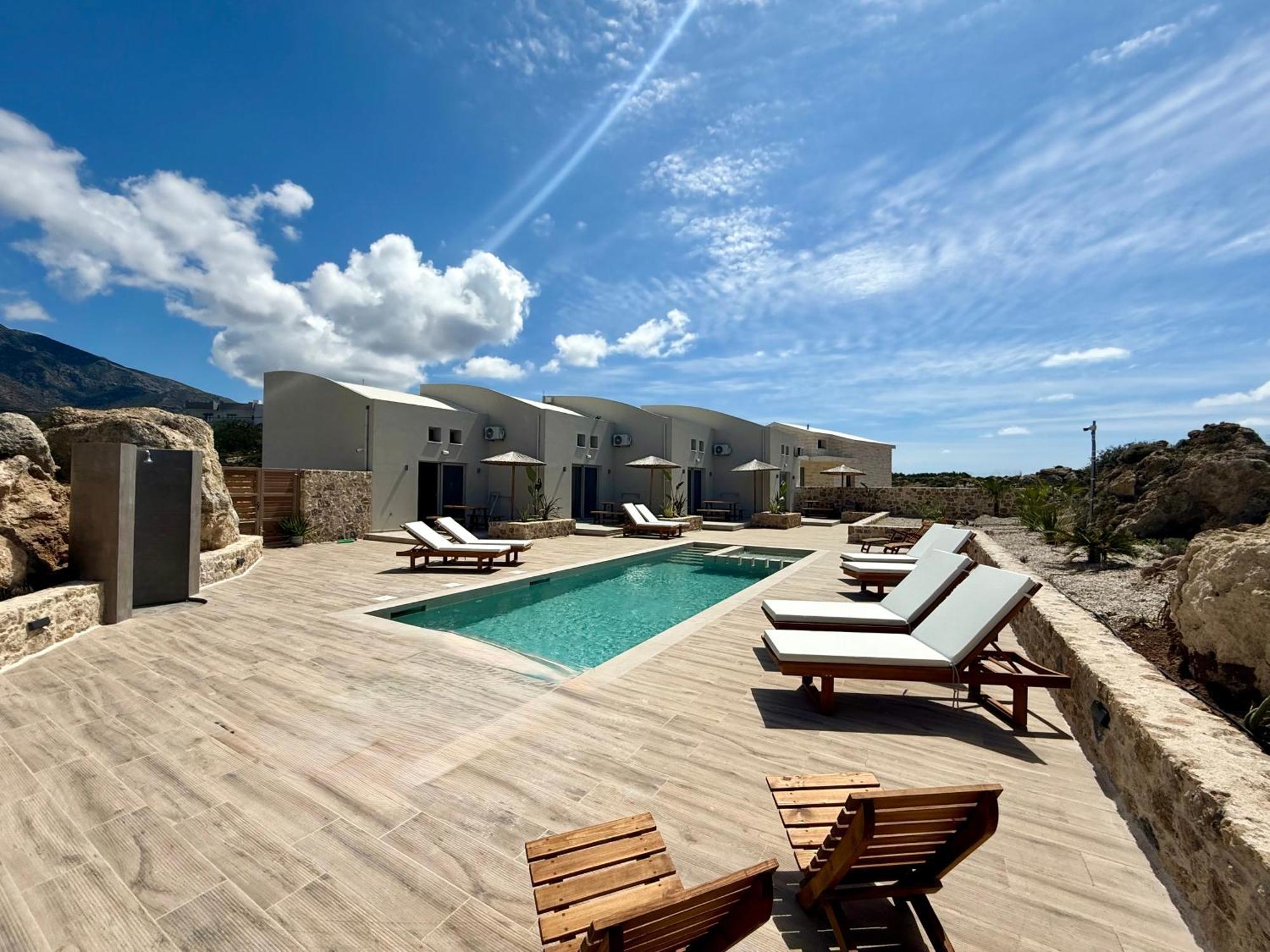 Cove Elafonisi Apartments Agios Pandeleimon  Exteriör bild